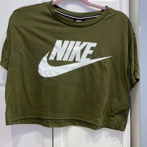 Nike crop tee